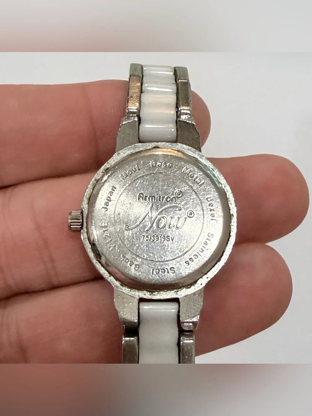 Armitron Now Women’s Ceramic Watch White Y121E